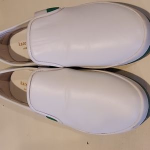 KATE SPADE NY WOMAN'S WHITE SANDY FASHION SNEAKER SIZE 7M SLIP ON